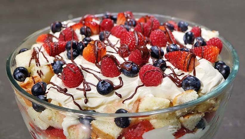 MIXED BERRIES TRIFLE